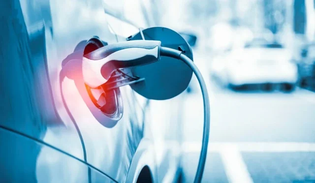 En Uzun Menzilli Elektrikli Arabalar