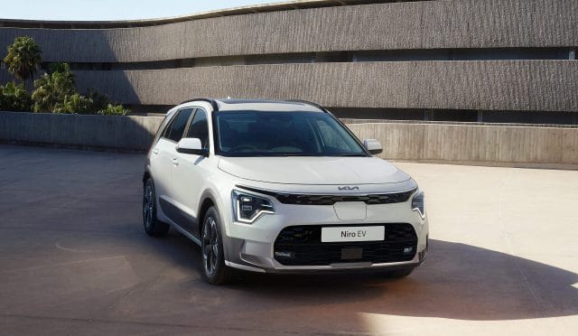 Kia_Niro_EV_1920x1200_3