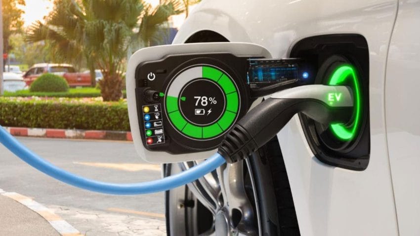 Elektrikli Araba Kaç Saatte Şarj Olur?